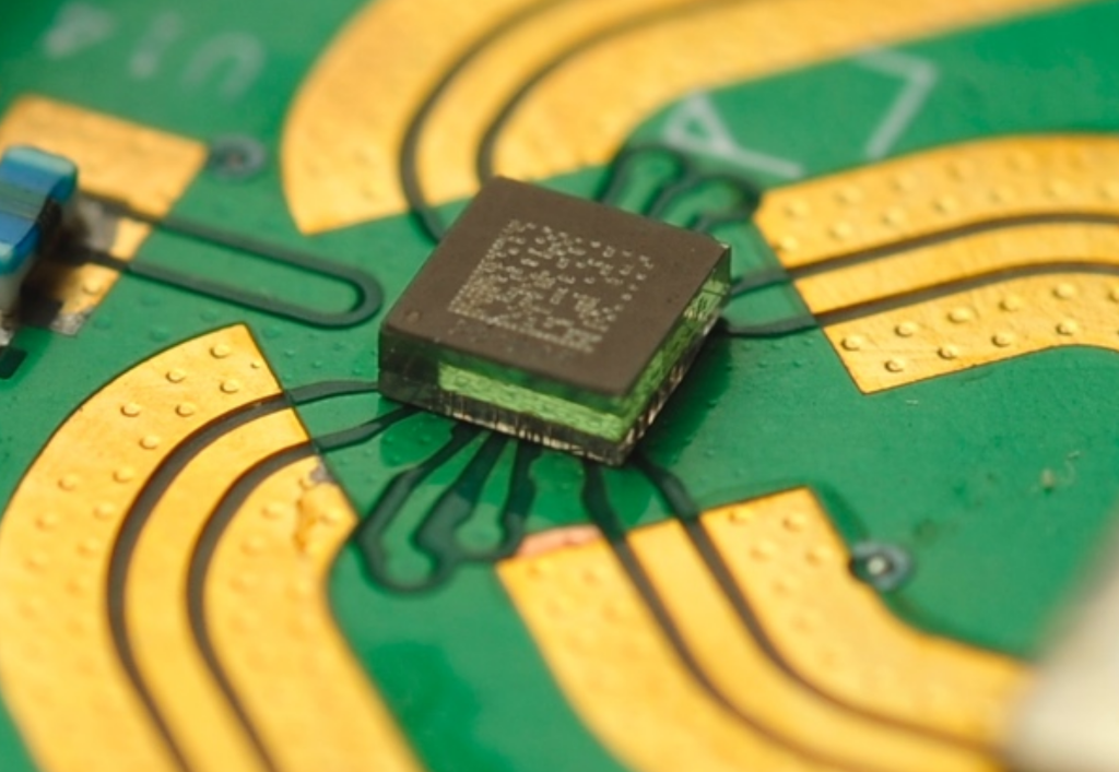 the smallest RF MEMS switch from Menlo Micro, MM5130